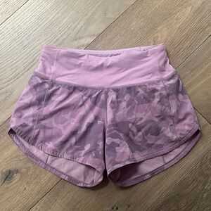 pink camo speed up lulu shorts - size 0 - high rise